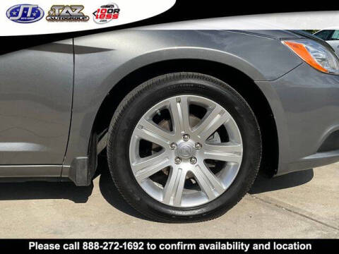 2012 Chrysler 200 Touring