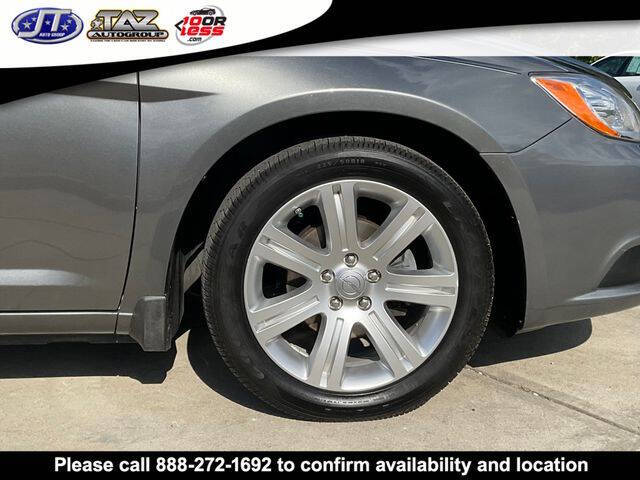 2012 Chrysler 200 Touring