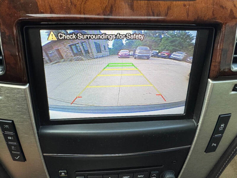 2013 Cadillac Escalade Platinum Edition