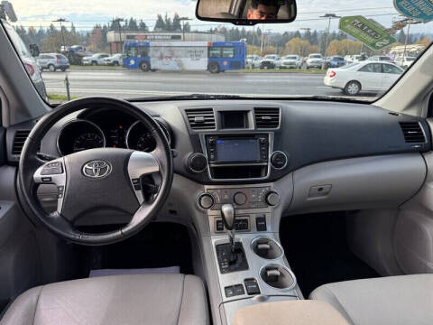 2013 Toyota Highlander Plus