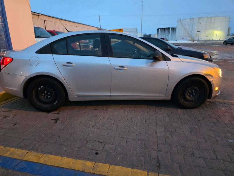 2013 Chevrolet Cruze LS Auto