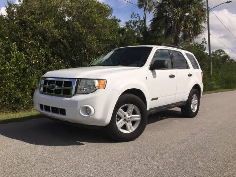 2008 Ford Escape Hybrid for sale at VICTORY LANE AUTO SALES in Port Richey FL