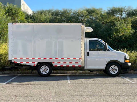 2019 GMC Savana 3500