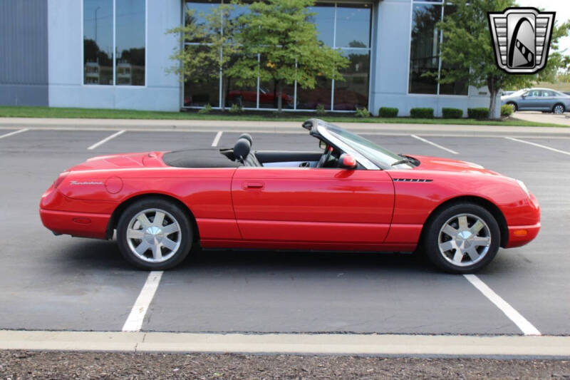 2002 Ford Thunderbird Deluxe