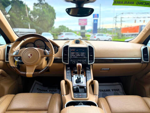 2012 Porsche Cayenne Tiptronic
