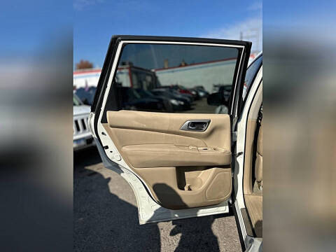 2013 Nissan Pathfinder Platinum