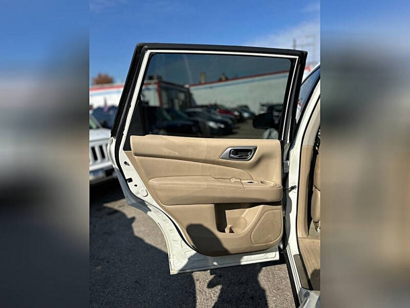 2013 Nissan Pathfinder Platinum