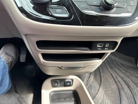 2017 Chrysler Pacifica Touring Plus