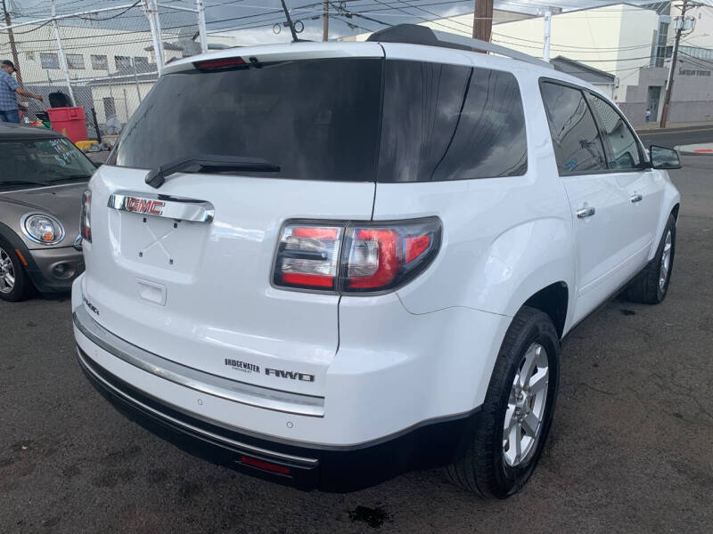 2016 GMC Acadia SLE-2