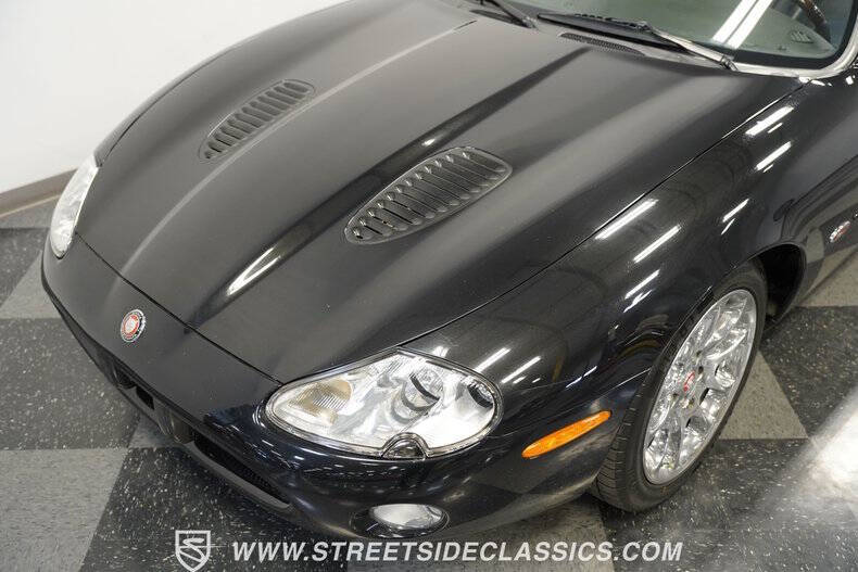 2002 Jaguar XKR