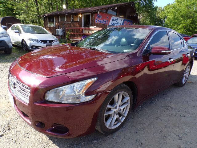 2011 nissan maxima burgundy