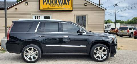 2015 Cadillac Escalade for sale at Parkway Motors in Springfield IL