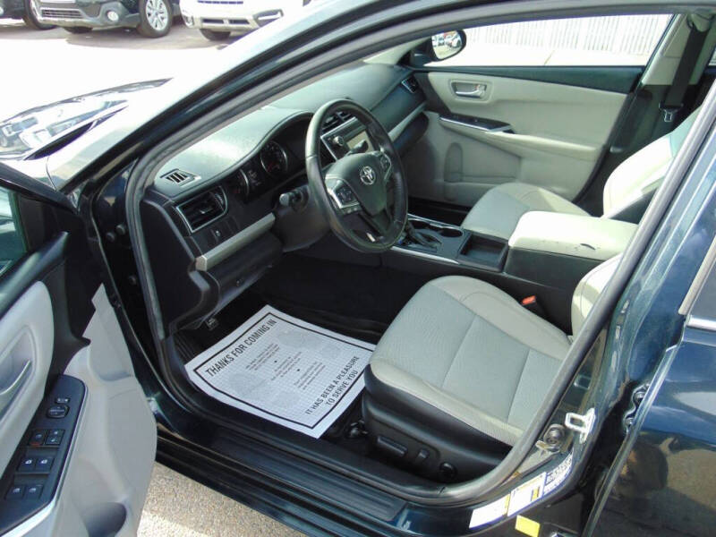 2017 Toyota Camry SE