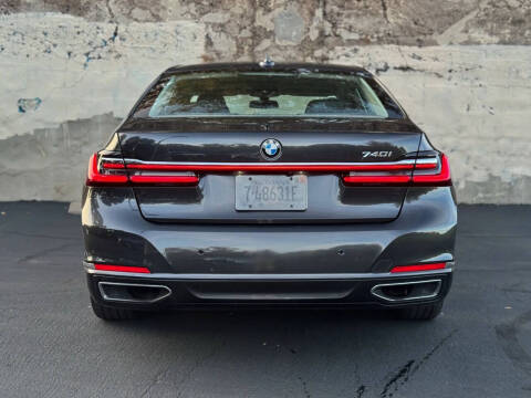 2022 BMW 7 Series 740i