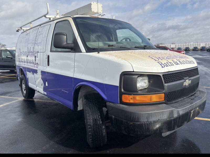 Used 2006 Chevrolet Express Cargo Work with VIN 1GCGG25V961272382 for sale in Elmhurst, IL