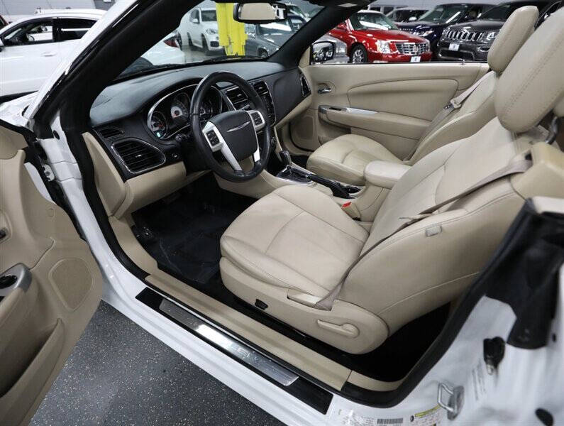 2013 Chrysler 200 Limited