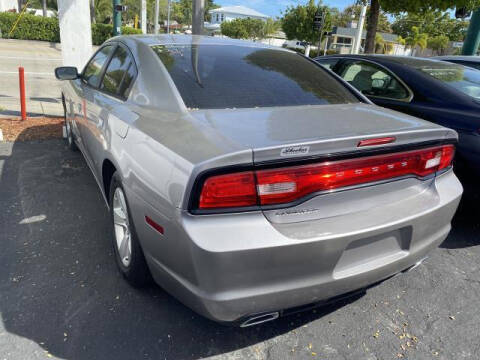 2013 Dodge Charger SE