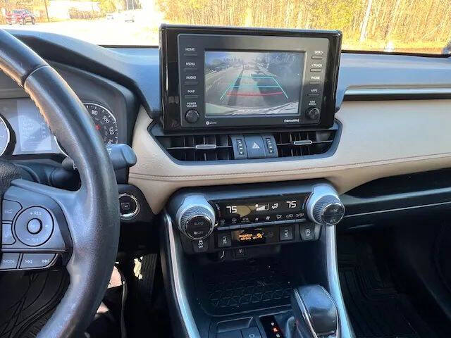 2020 Toyota RAV4 XLE Premium