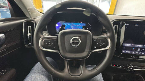 2023 Volvo XC40 B5 Plus Bright Theme