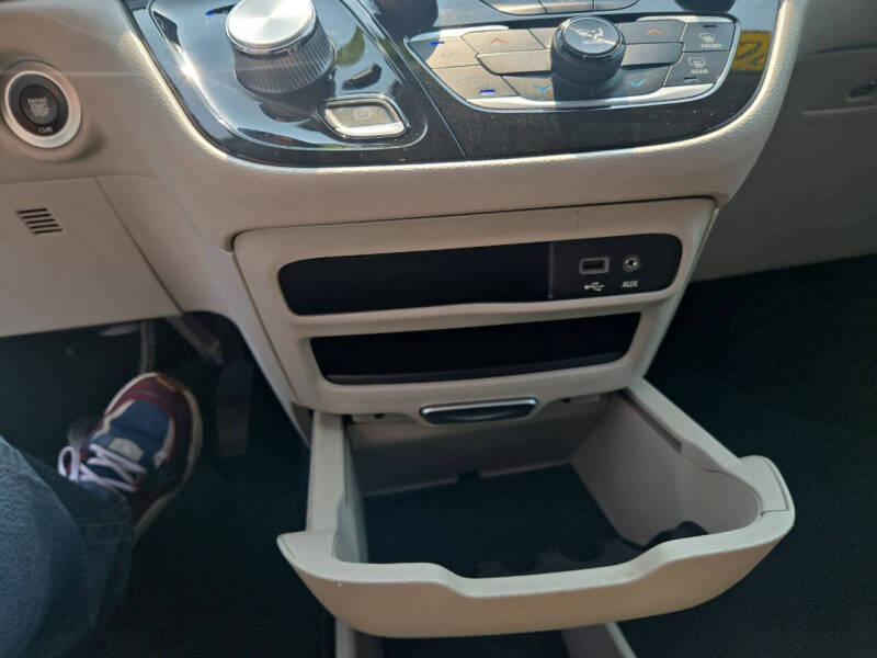 2017 Chrysler Pacifica LX