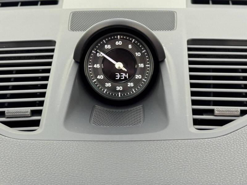 2025 Porsche 911 Carrera