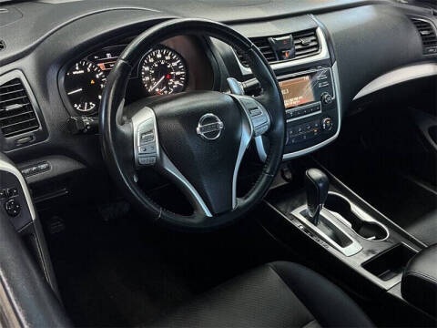 2016 Nissan Altima 2.5 SR