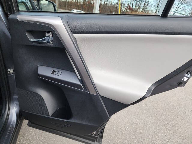 2017 Toyota RAV4 Hybrid XLE