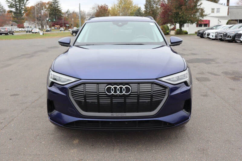 2021 Audi e-tron quattro Premium