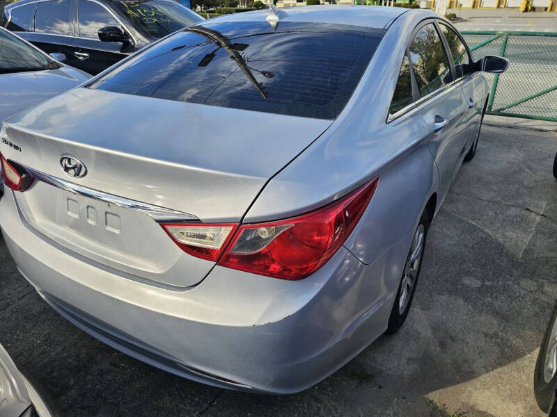 2011 Hyundai Sonata GLS