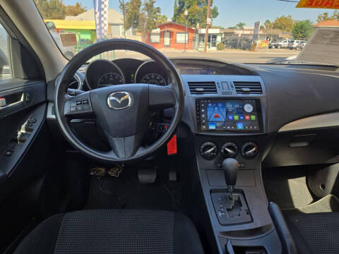 2013 Mazda MAZDA3 i SV