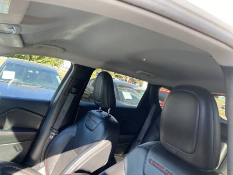 2020 Jeep Cherokee Trailhawk