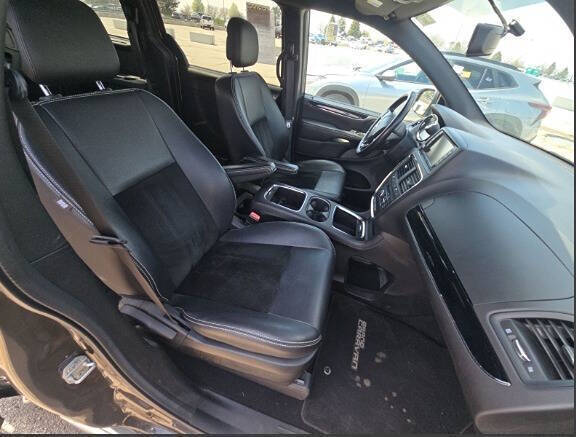 2016 Dodge Grand Caravan SXT Plus