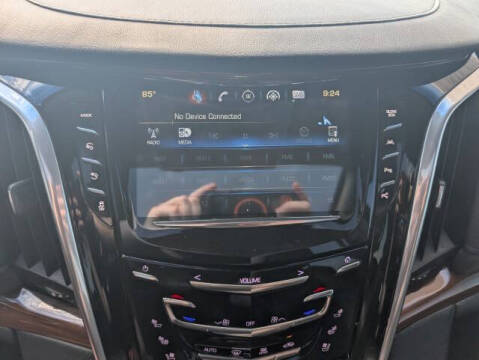 2019 Cadillac Escalade Luxury