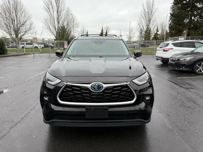 2022 Toyota Highlander Hybrid XLE