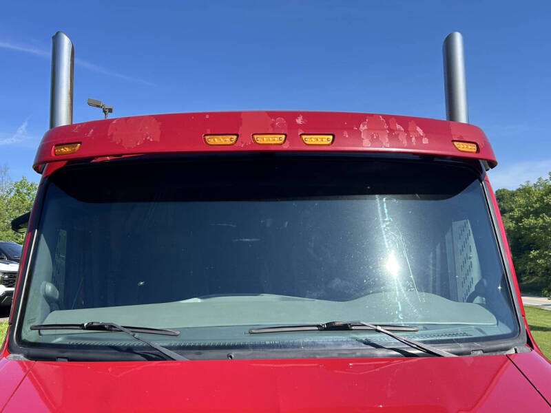 2015 Peterbilt 579 Sleeper Tractor