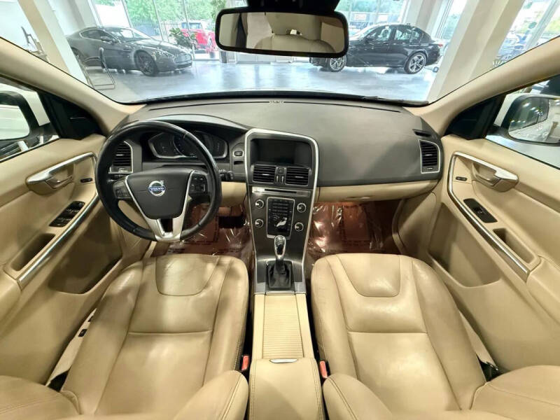2015 Volvo XC60 T5 Drive-E Premier