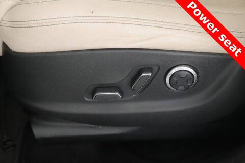 2022 Genesis GV70 2.5T Standard