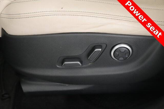 2022 Genesis GV70 2.5T Standard