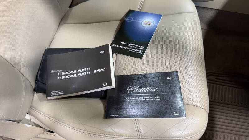 2013 Cadillac Escalade Luxury