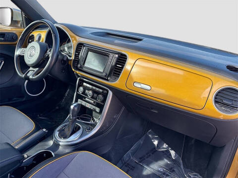 2017 Volkswagen Beetle 1.8T Dune