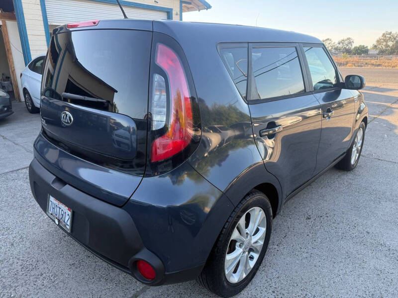 2015 Kia Soul +
