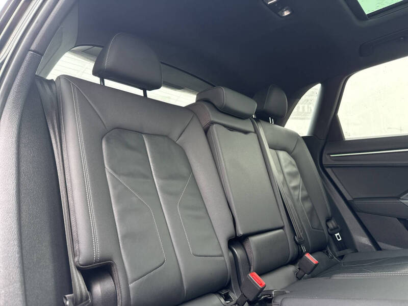 2021 Audi Q3 quattro S line Prem Plus 45 TFSI