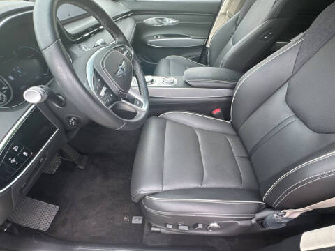 2023 Genesis Electrified GV70