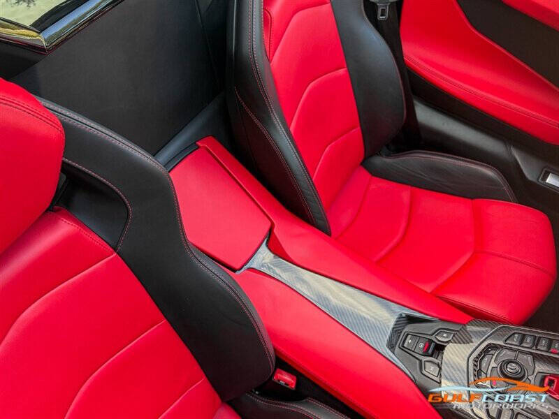 2016 Lamborghini Aventador LP 700-4