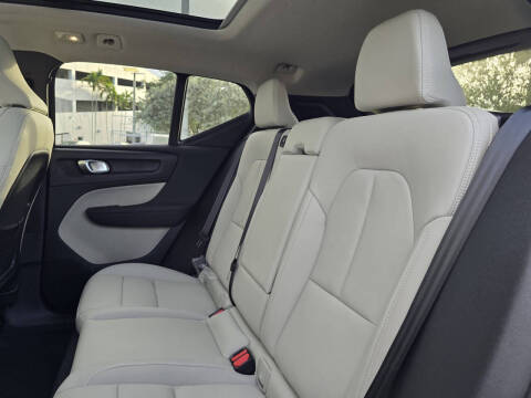 2026 Volvo XC40 B5 Plus