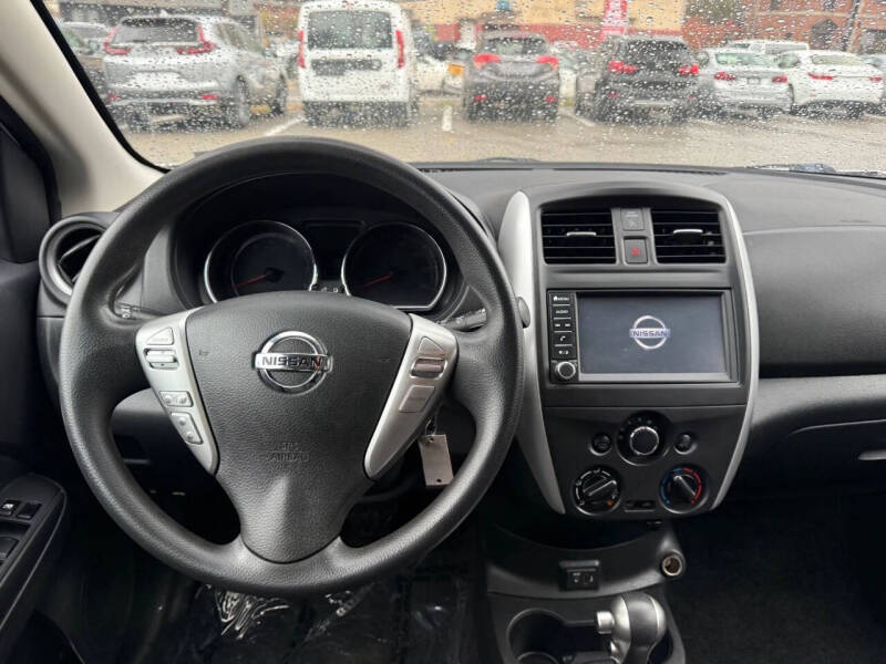 2019 Nissan Versa