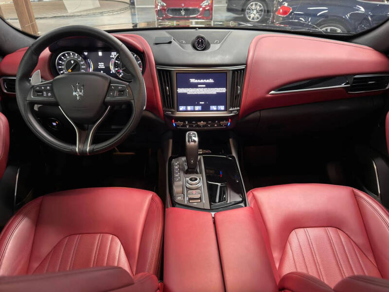 2023 Maserati Levante Modena