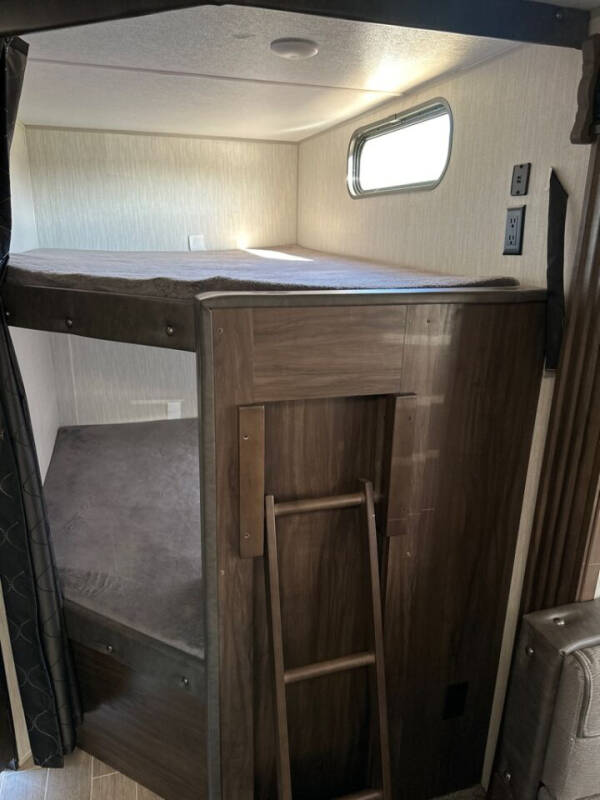 2021 Forest River Cherokee 274DBH