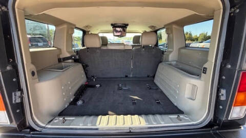 2004 HUMMER H2