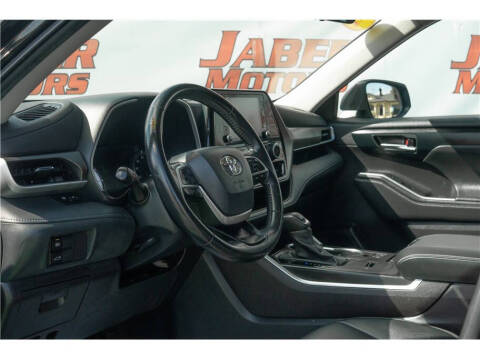 2022 Toyota Highlander XLE